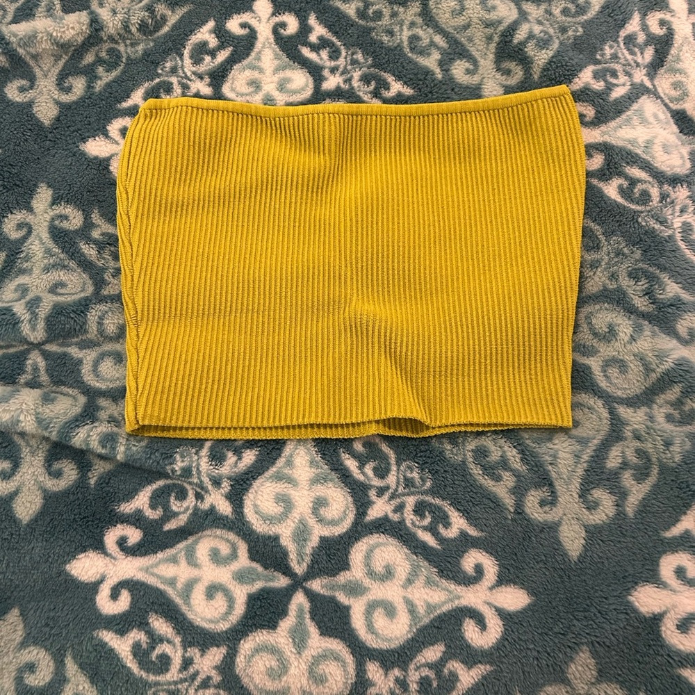 Aritzia Yellow Ribbed Crop Top